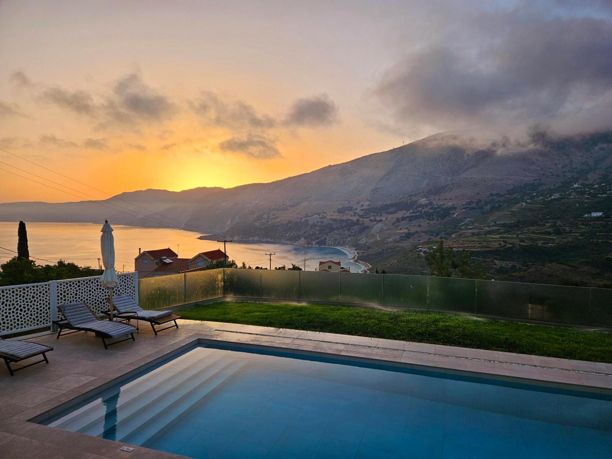 Azolaki Suites Buitenkant foto